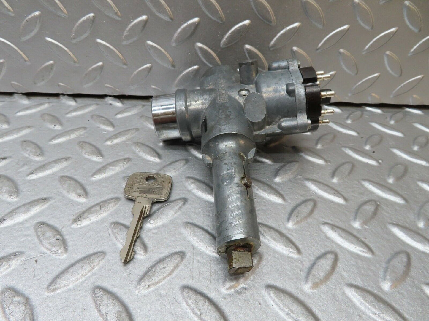 20574 Mercedes-Benz R107 450SL Coupe Ignition Switch With Key