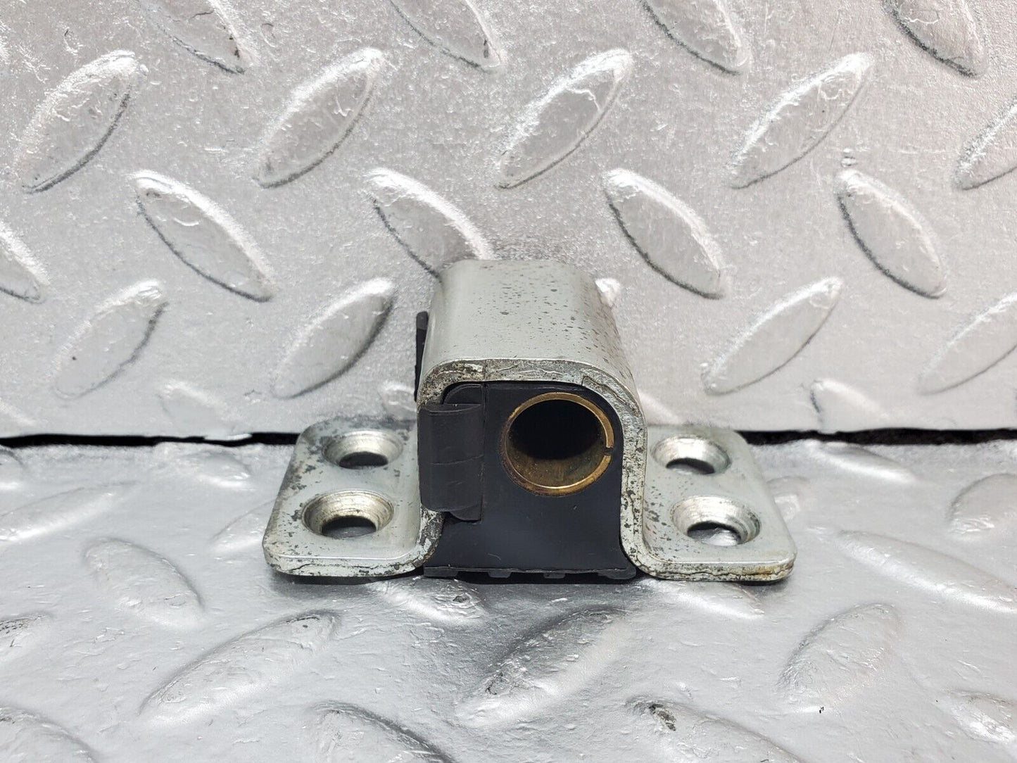 44342 Mercedes-Benz W123 280E Left Door Lock Latch