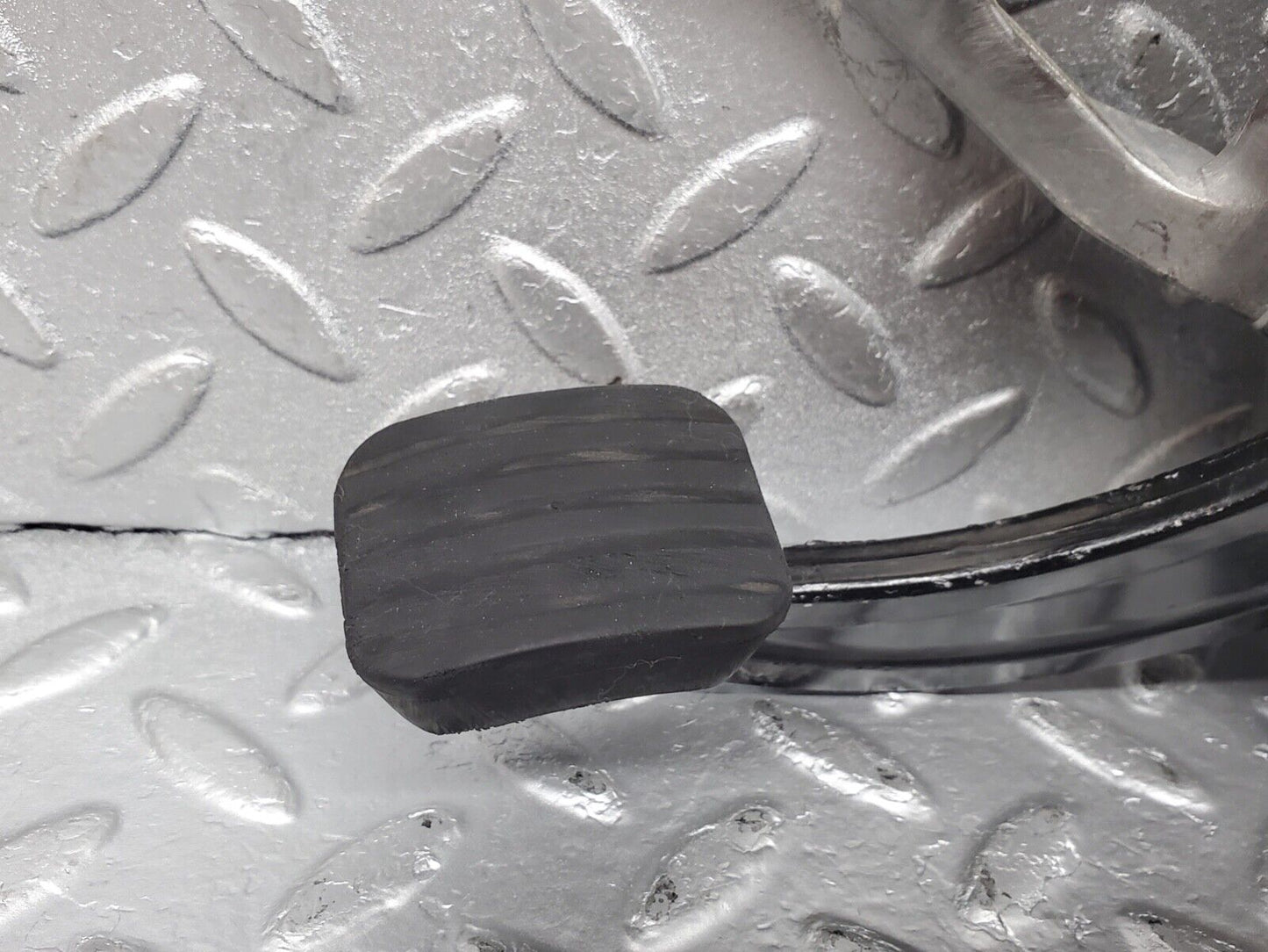 44590 Mercedes-Benz W124 220E Parking Brake Pedal 1244270736 1244270801