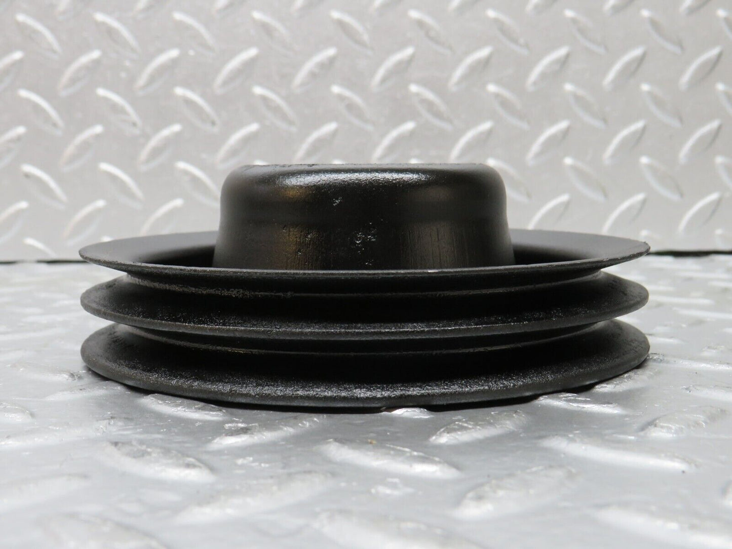 32988 Mercedes-Benz C107 R107 350 V8 Water Pump Pulley