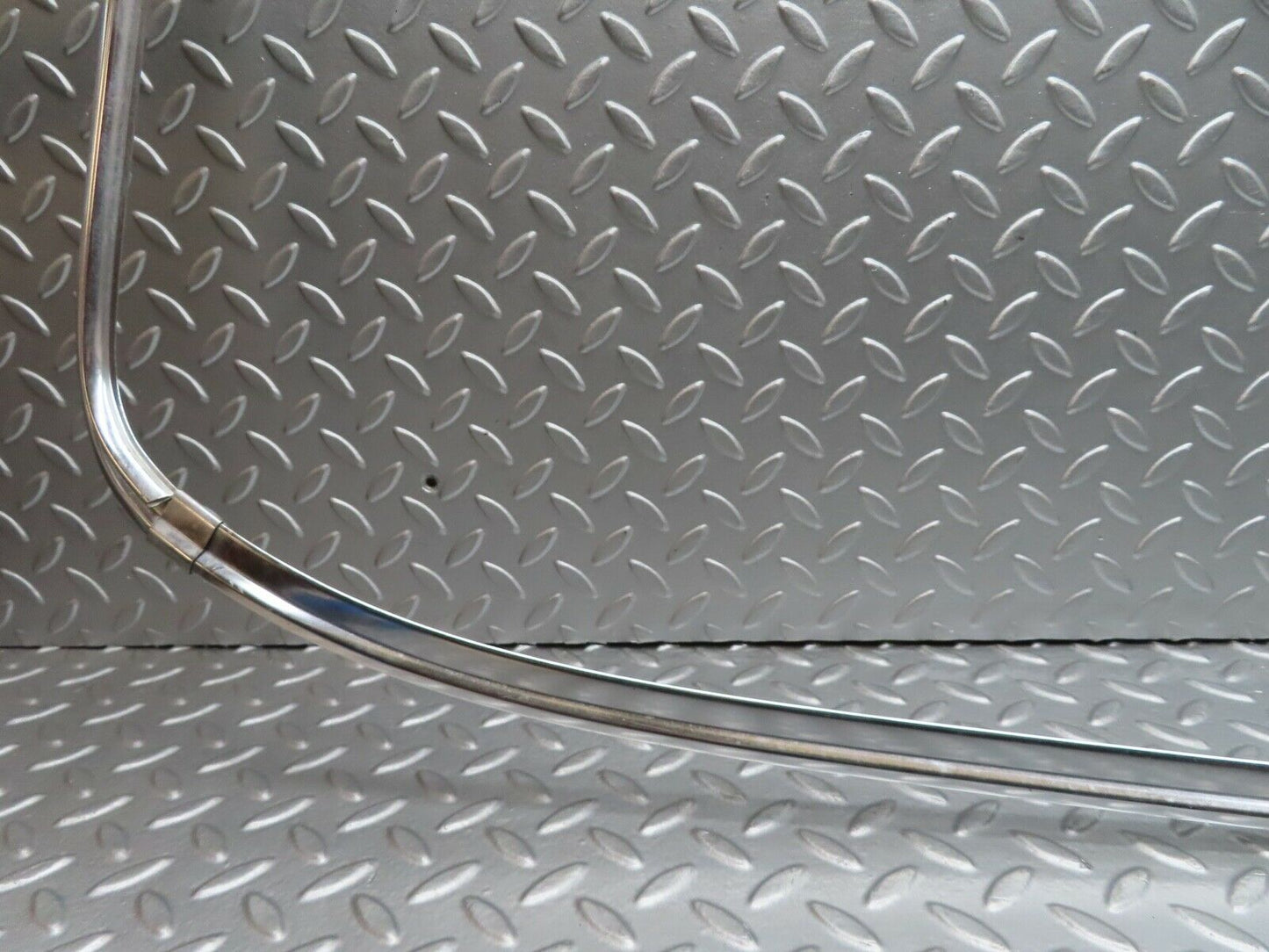 21323 Mercedes-Benz W123 230E Rear Windscreen Chrome Frame