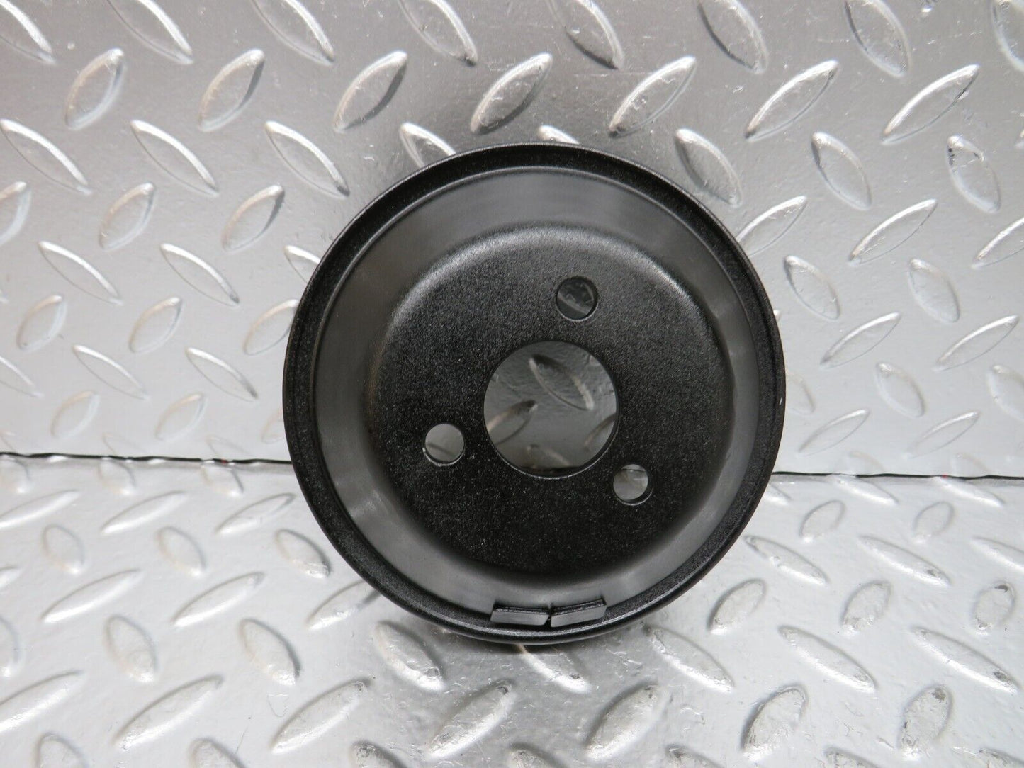 24820 Mercedes-Benz W140 S320 Water Pump Pulley 1042300015