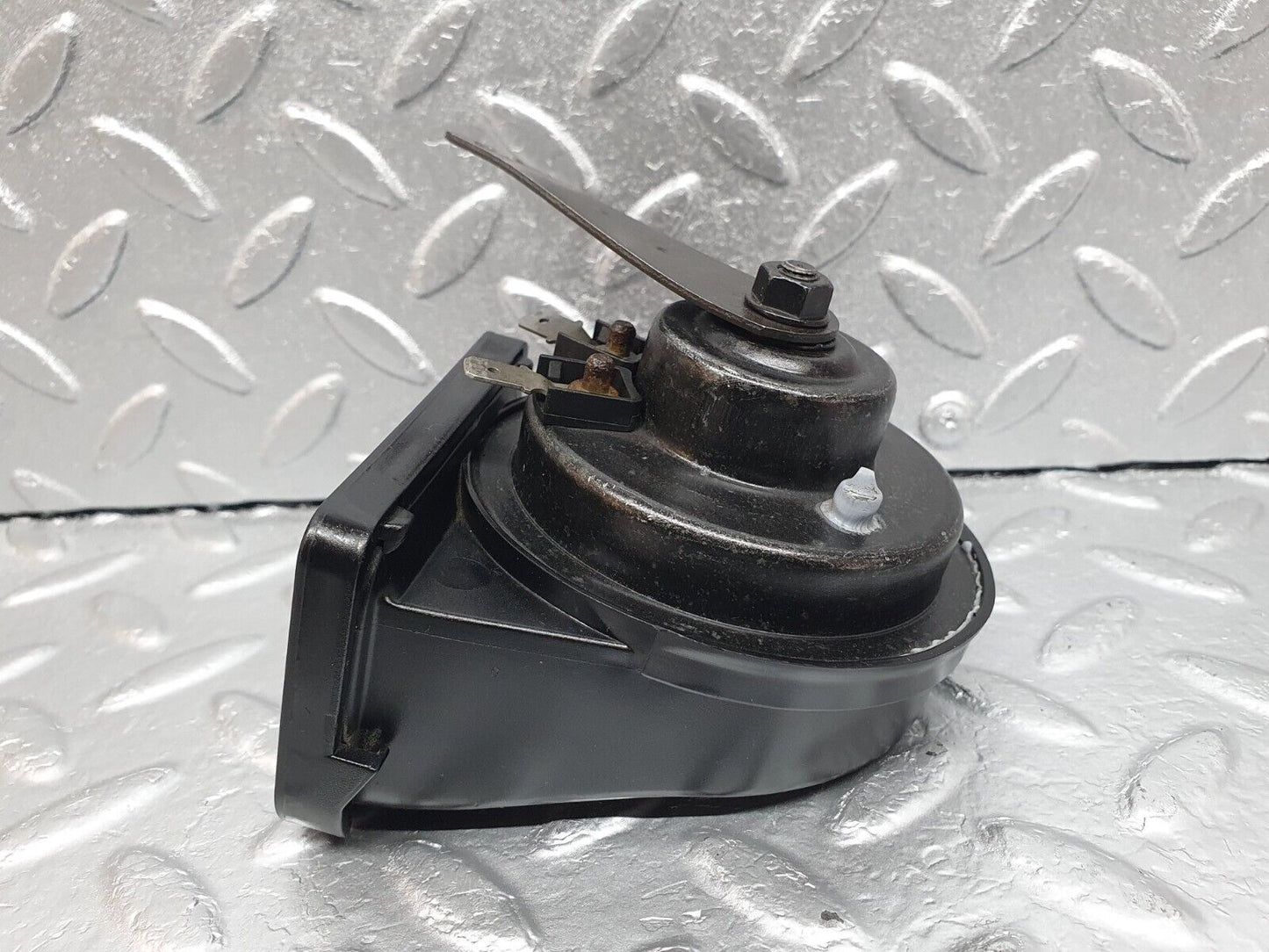 42174 Mercedes-Benz R129 320SL Coupe Horn Fiamm AM80S 0065421820
