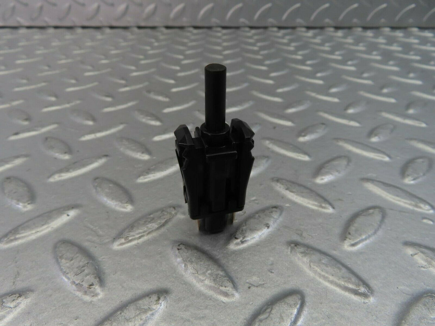 10734 Mercedes-Benz W123 230E door contact switch 0015458714