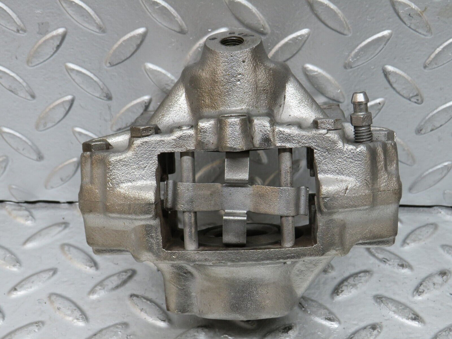 27648 Mercedes-Benz S124 300TE Wagon Rear Right Brake Caliper