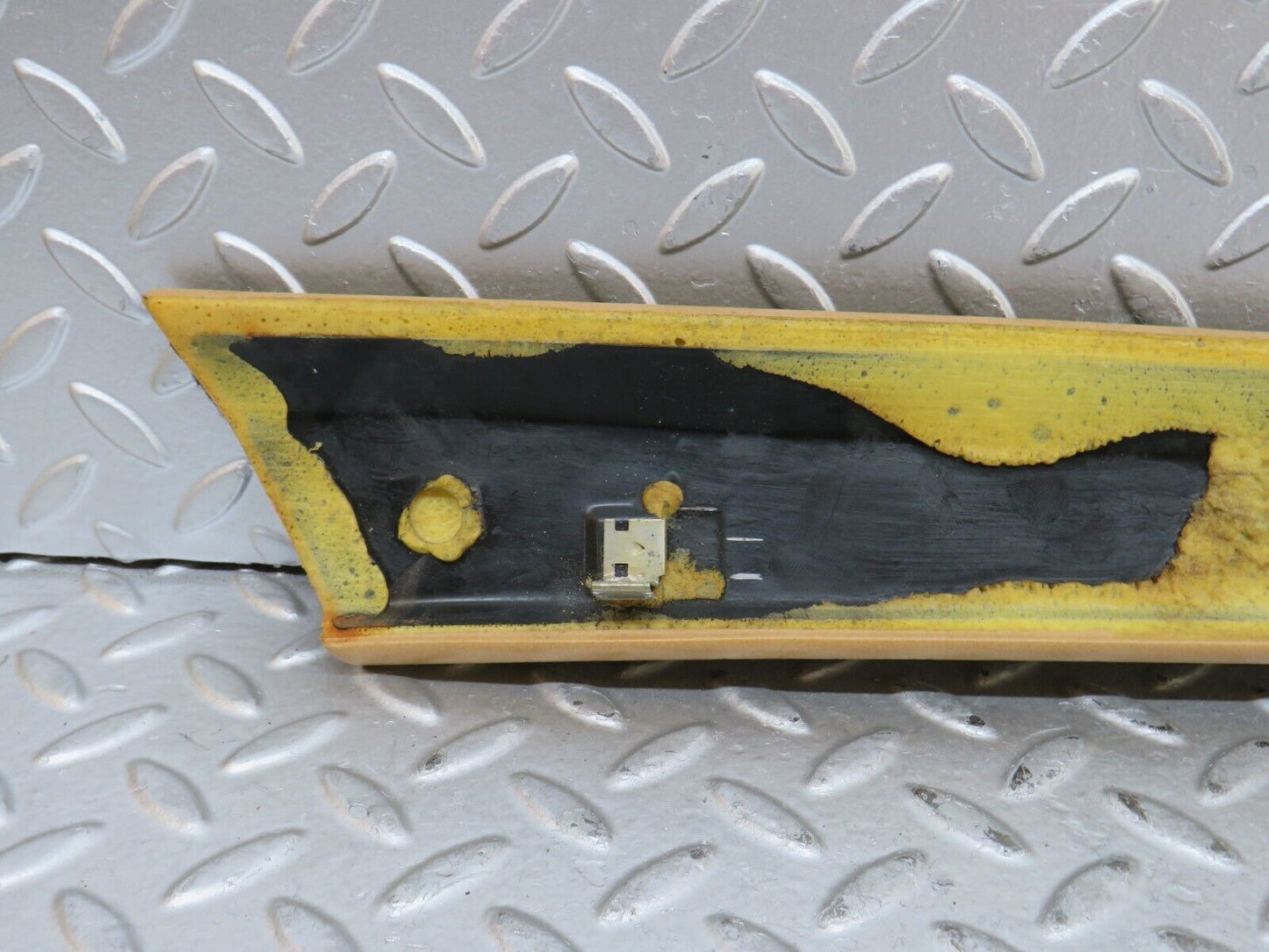 28565 Mercedes-Benz W123 230E A Pillar Cover Panel Left Side Palomino