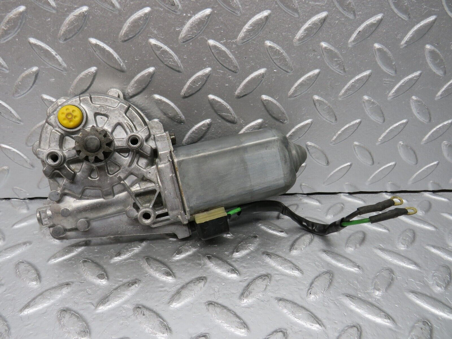 32451 Mercedes-Benz S124 300TE Window Regulator Motor Left Bosch 0130821284