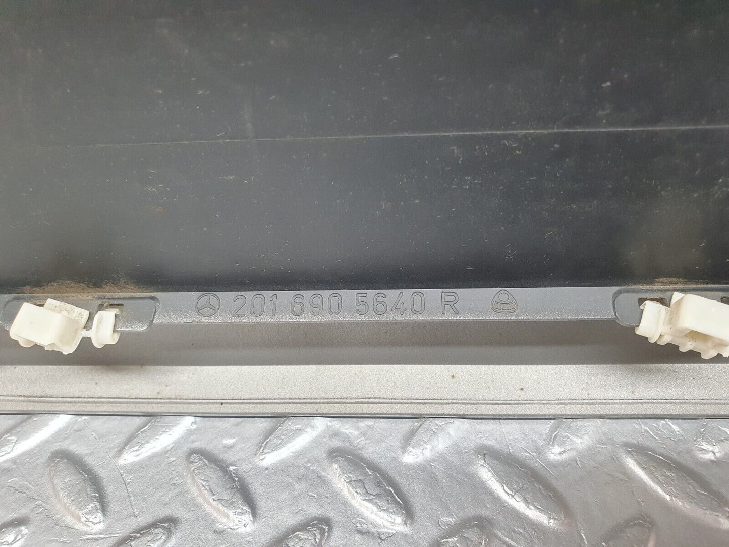 42875 Mercedes-Benz W201 190 Front Right Door Moulding Trim 2016905640