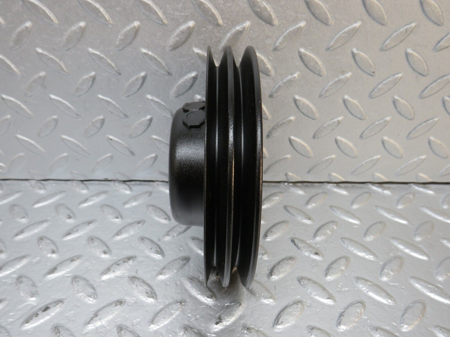 39926 Mercedes-Benz R107 350SL Water Pump Pulley