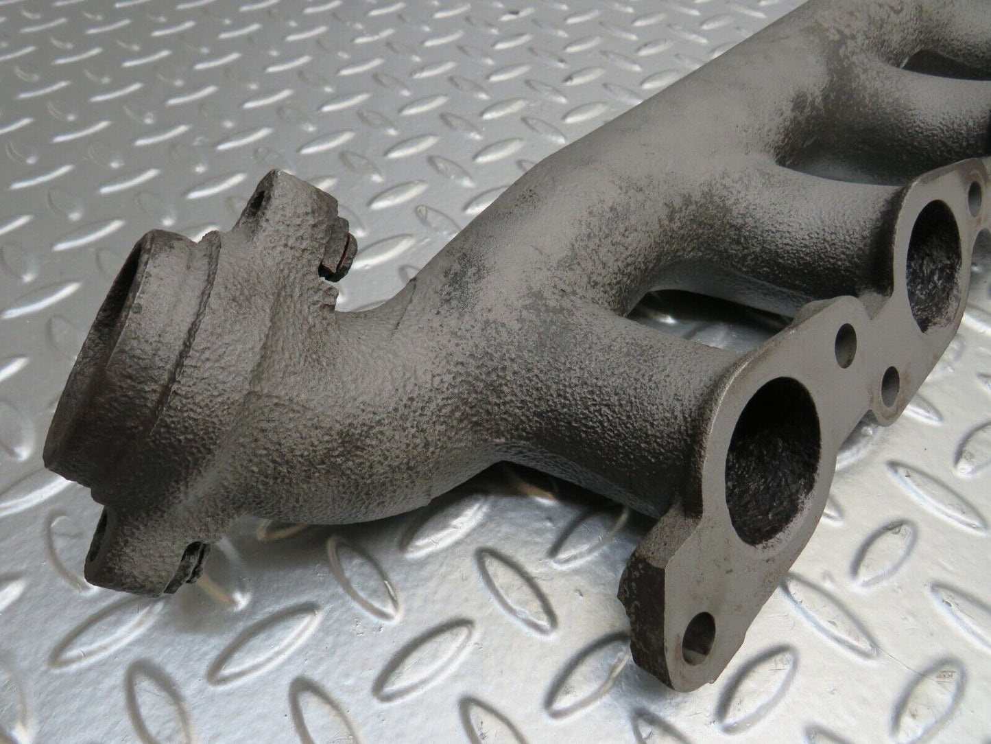 25389 Mercedes-Benz W201 190D Exhaust Manifold 6021420201