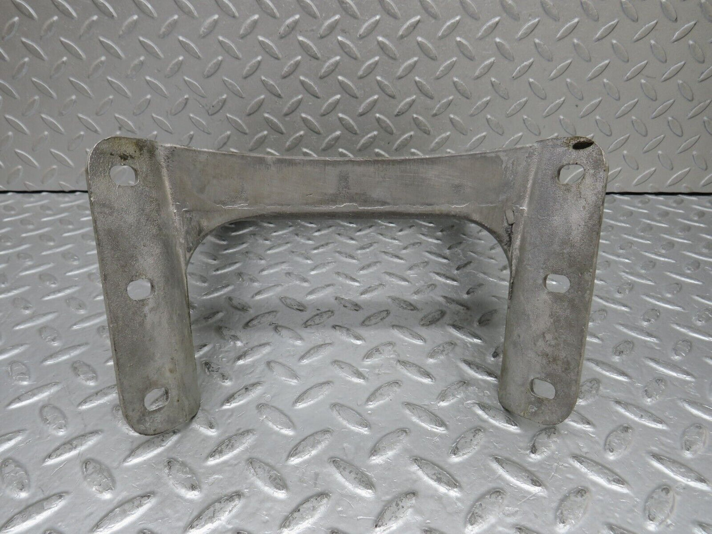 37964 Mercedes-Benz A124 320E Cabriolet Centre Control Support Bracket 1246282624