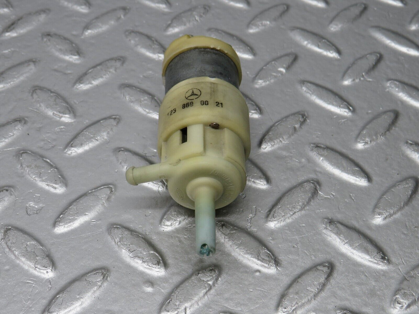 39117 Mercedes-Benz R107 500SL Coupe Windscreen Washer Pump 1238690021