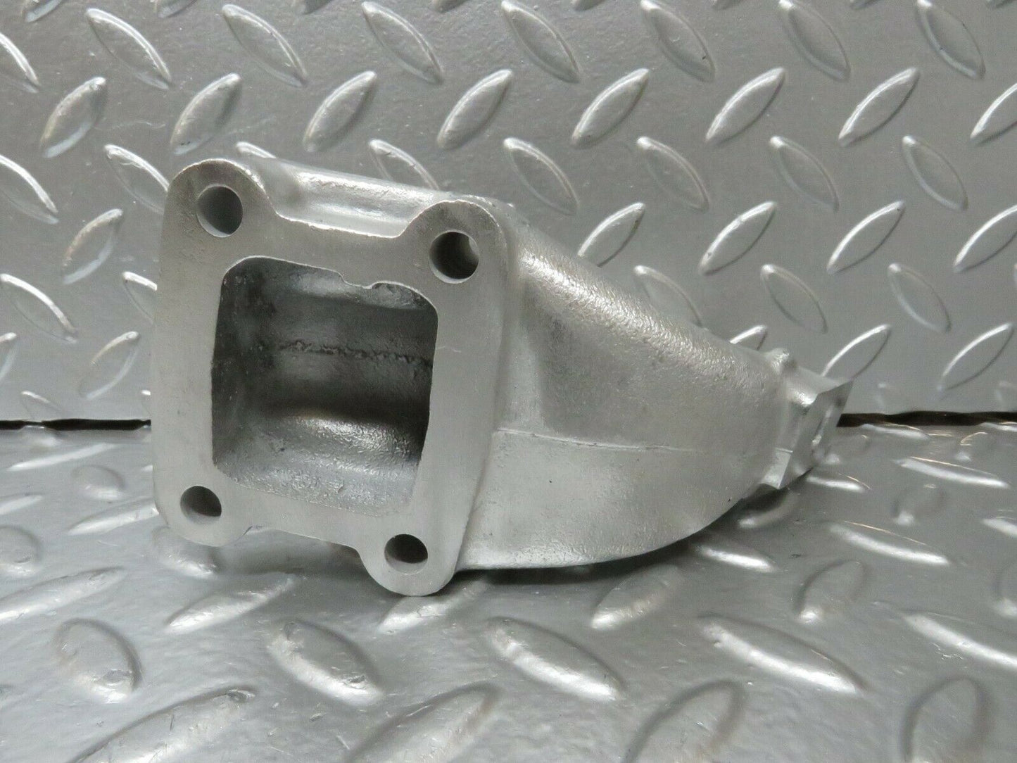 23895 Mercedes-Benz C107 450SLC Engine Mount Bracket Left Side 1162234604