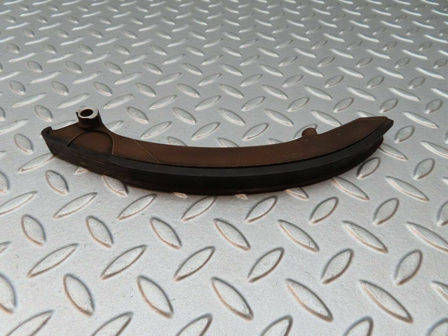 3894 Mercedes-Benz S123 200T Wagon Timing Chain Guide Rail 1020520483