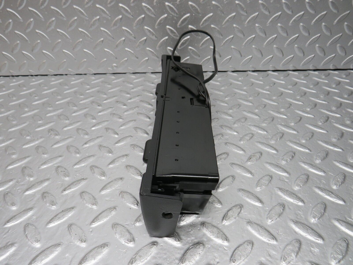 32559 Mercedes-Benz S124 300TE Wagon Dashboard Centre Air Vent