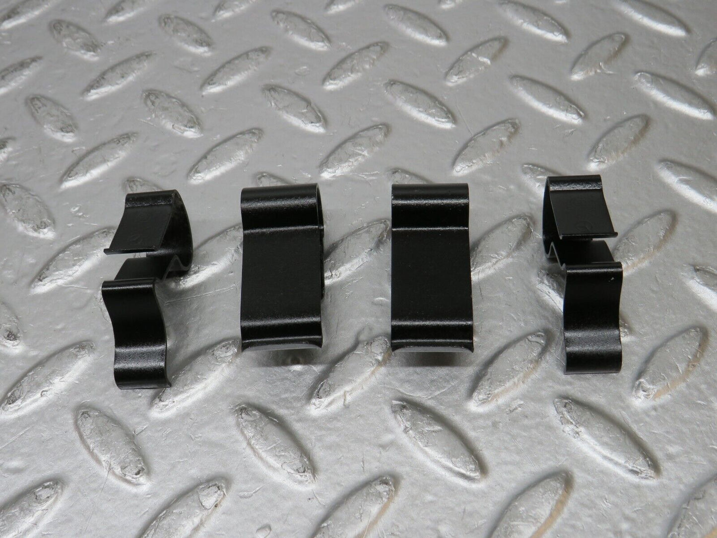 31542 Mercedes-Benz S124 220TE Wagon Radiator Fan Shroud Cover Holder Set