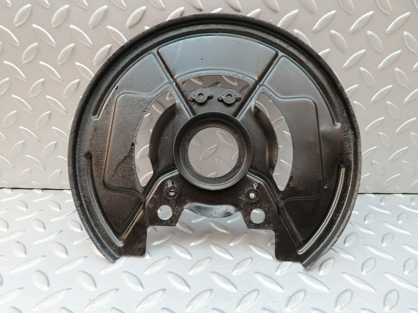 3457 Mercedes-Benz W108 280SE Front Brake Disc Protection Plate