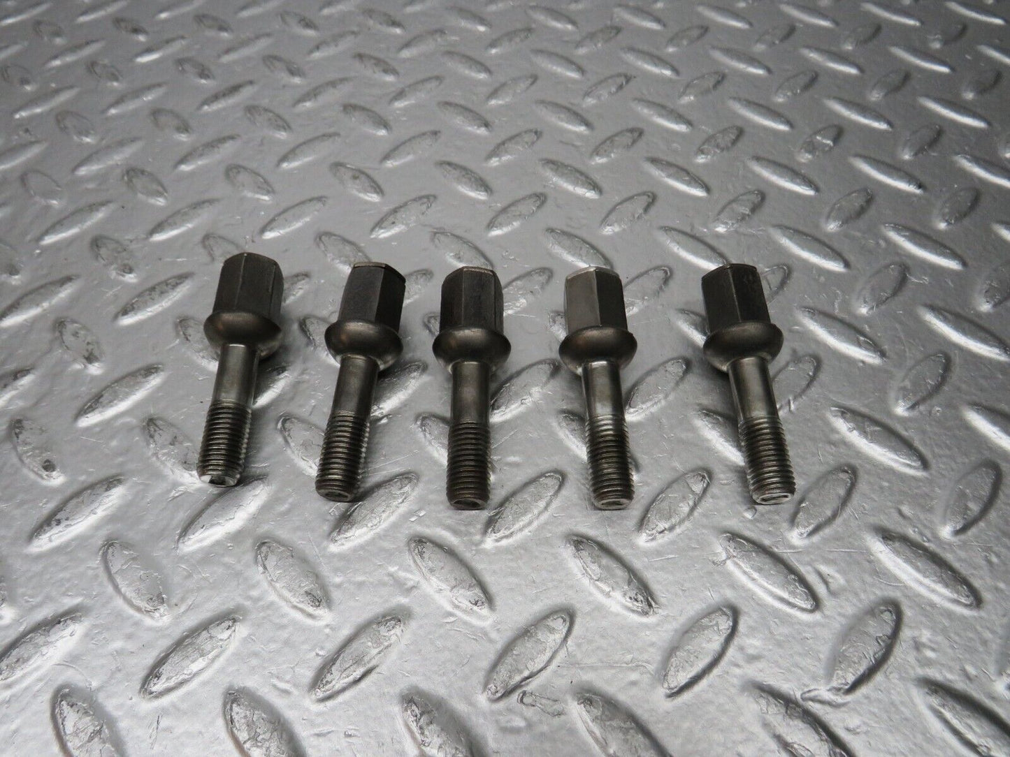 30530 Mercedes-Benz 5x Alloy Wheel Lug Bolt M12x1.5