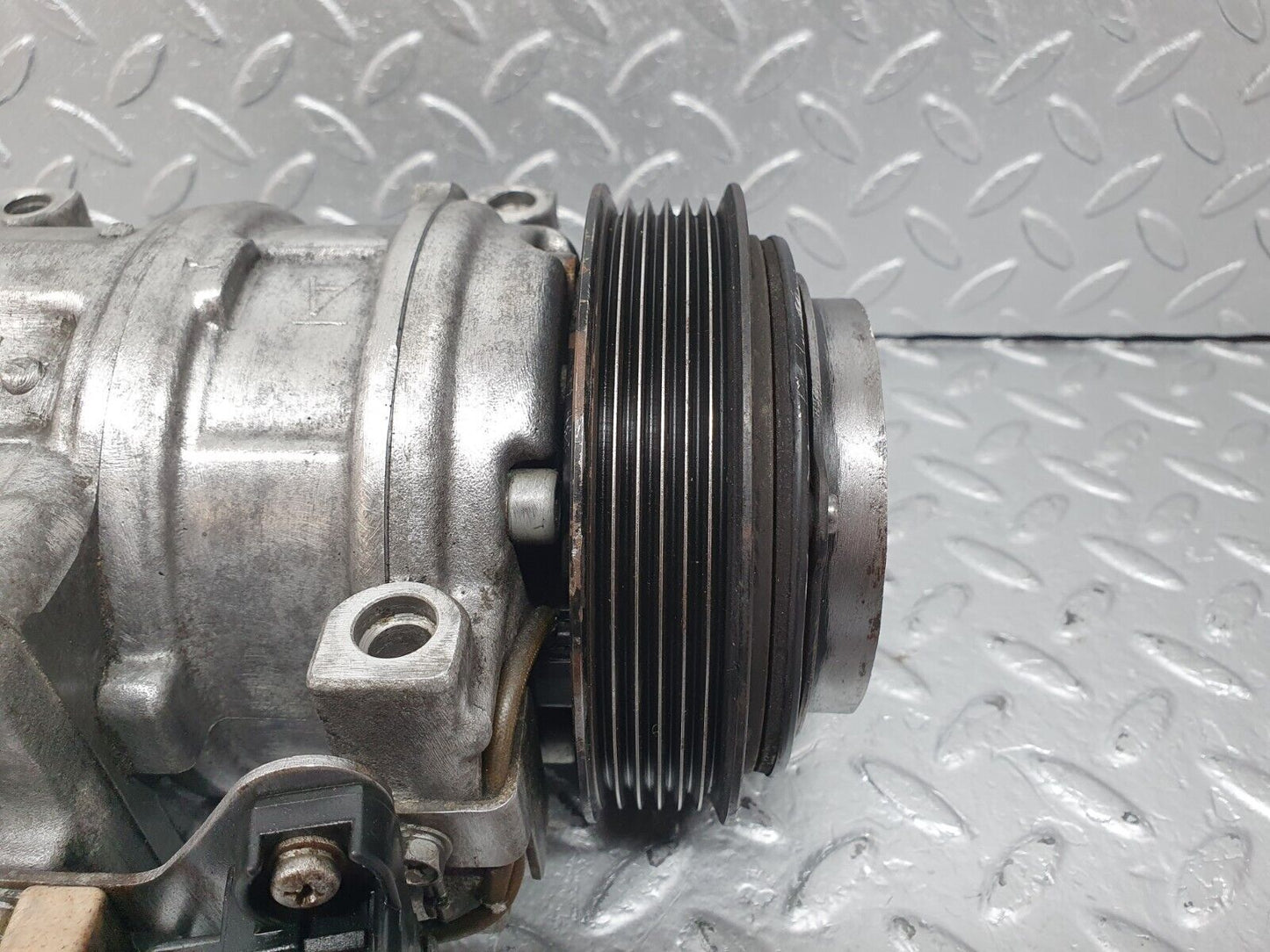 42504 Mercedes-Benz R129 320SL Coupe Air Conditioning Compressor 0002340111 0002300511