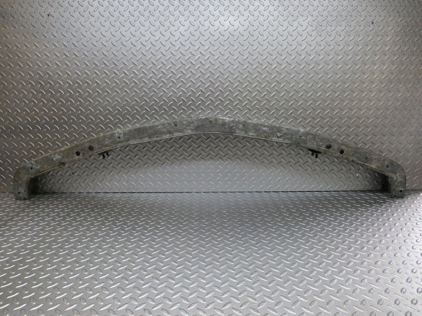 34463 Mercedes-Benz C126 380SEC Coupe Front Bumper Bracket 1268850101