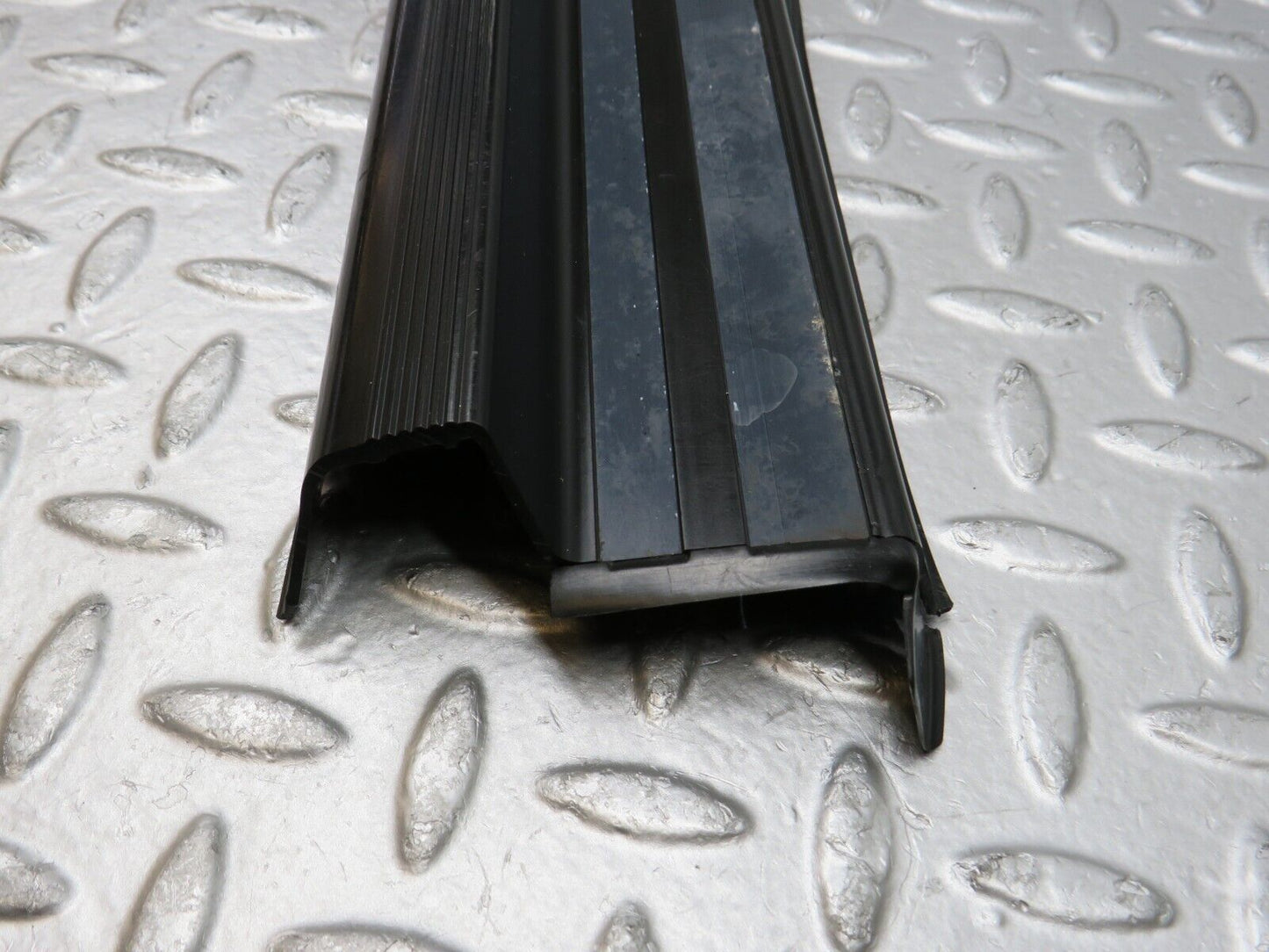 37867 Mercedes-Benz A124 320E Cabriolet Right Door Sill Trim Black