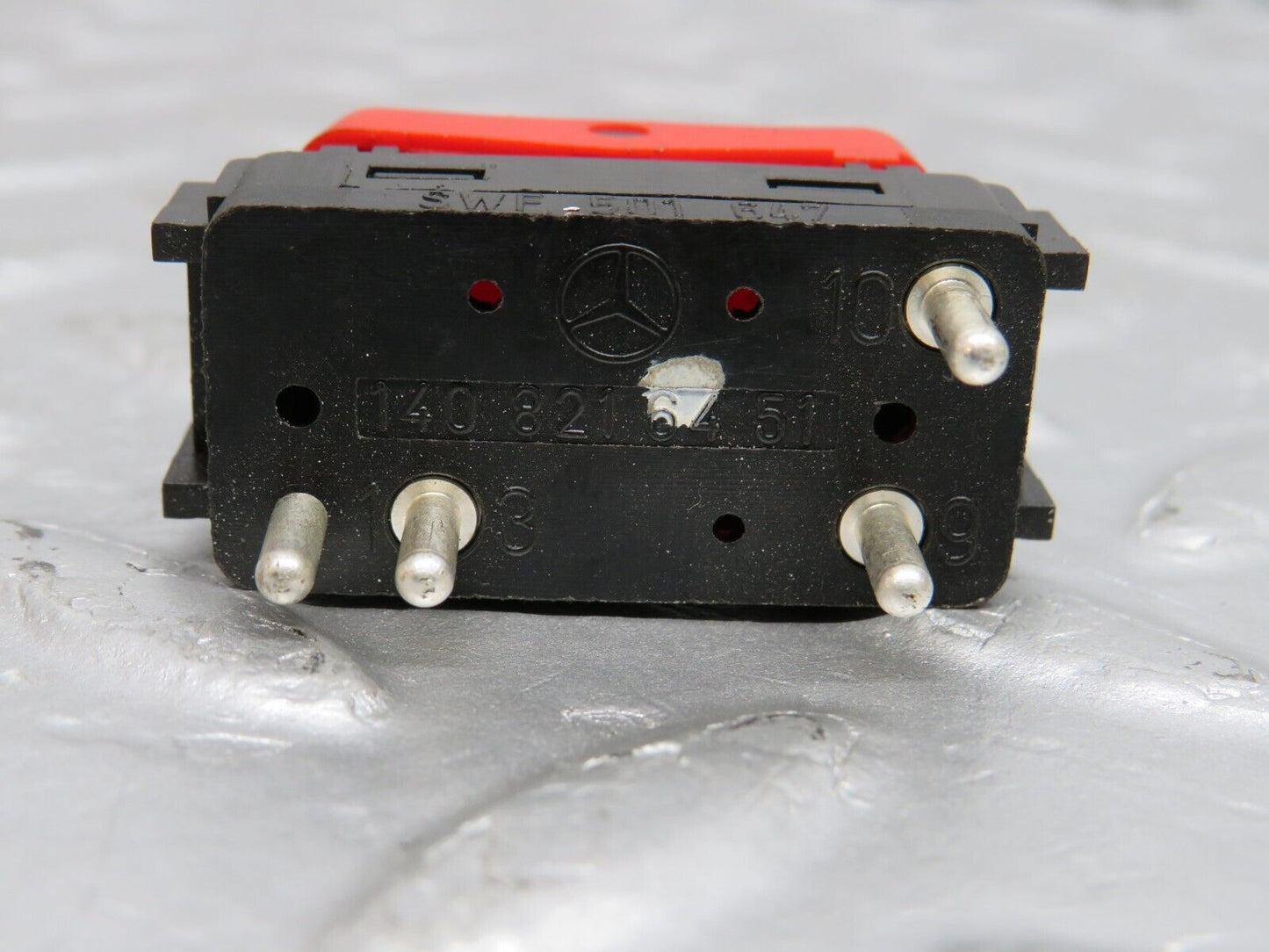 39636 Mercedes-Benz R129 320SL Coupe Hazard Warning Light Switch 1408216451