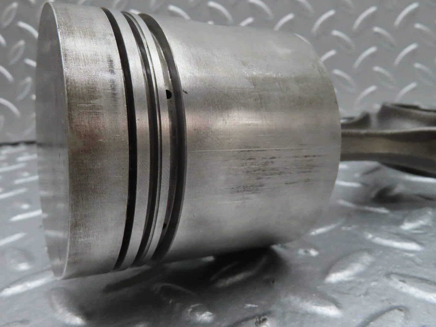 18099 Mercedes-Benz W123 200 Piston With Connecting Rod 86.00 mm