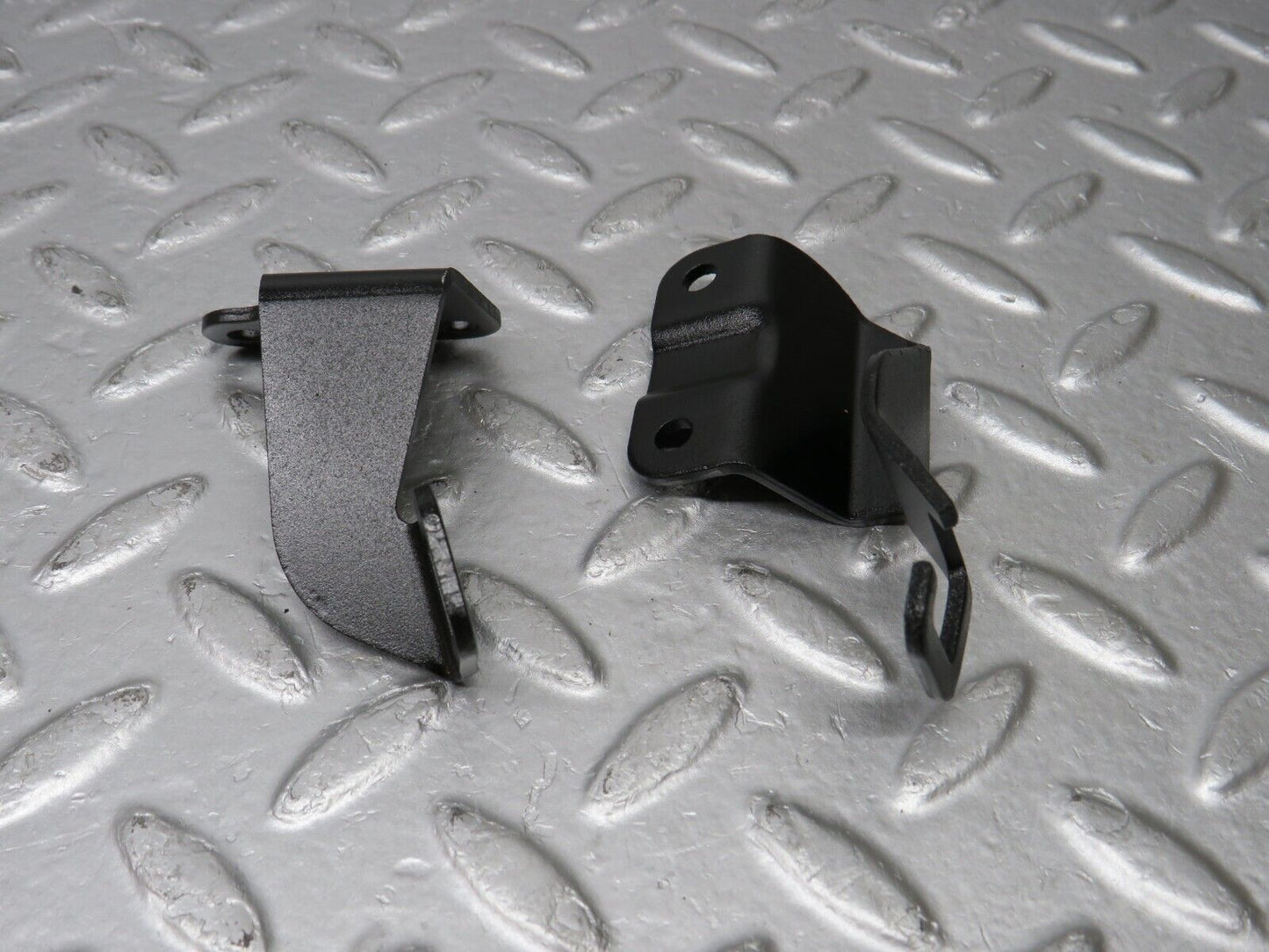 38973 Mercedes-Benz W201 190E 2.6L Accelerator Cable Holder Bracket