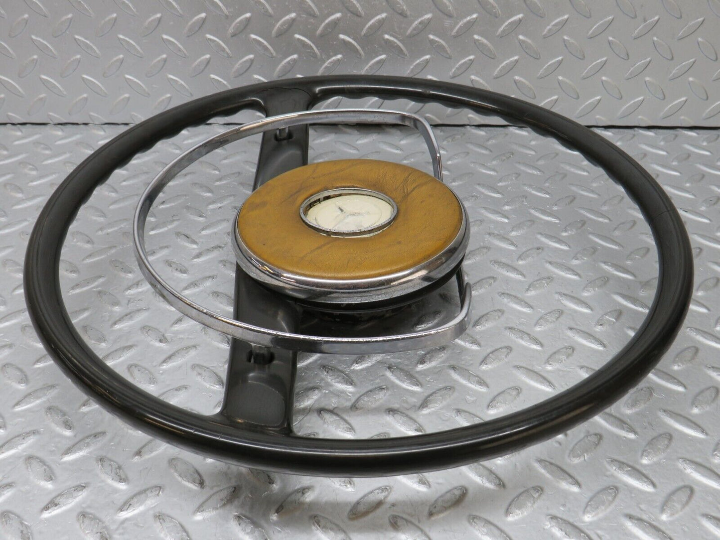 35679 Mercedes-Benz W108 Steering Wheel