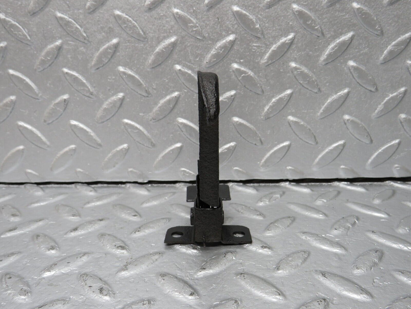 40440 Mercedes-Benz W110 230 Bonnet Safety Latch