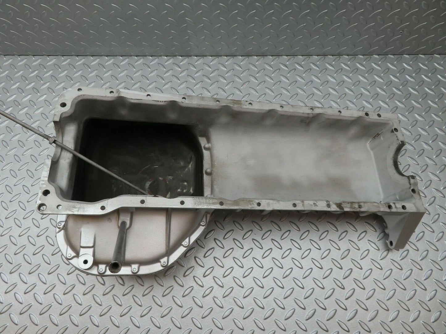 3492 Mercedes-Benz W108 280SE Oil pan Oil sump 1080140302