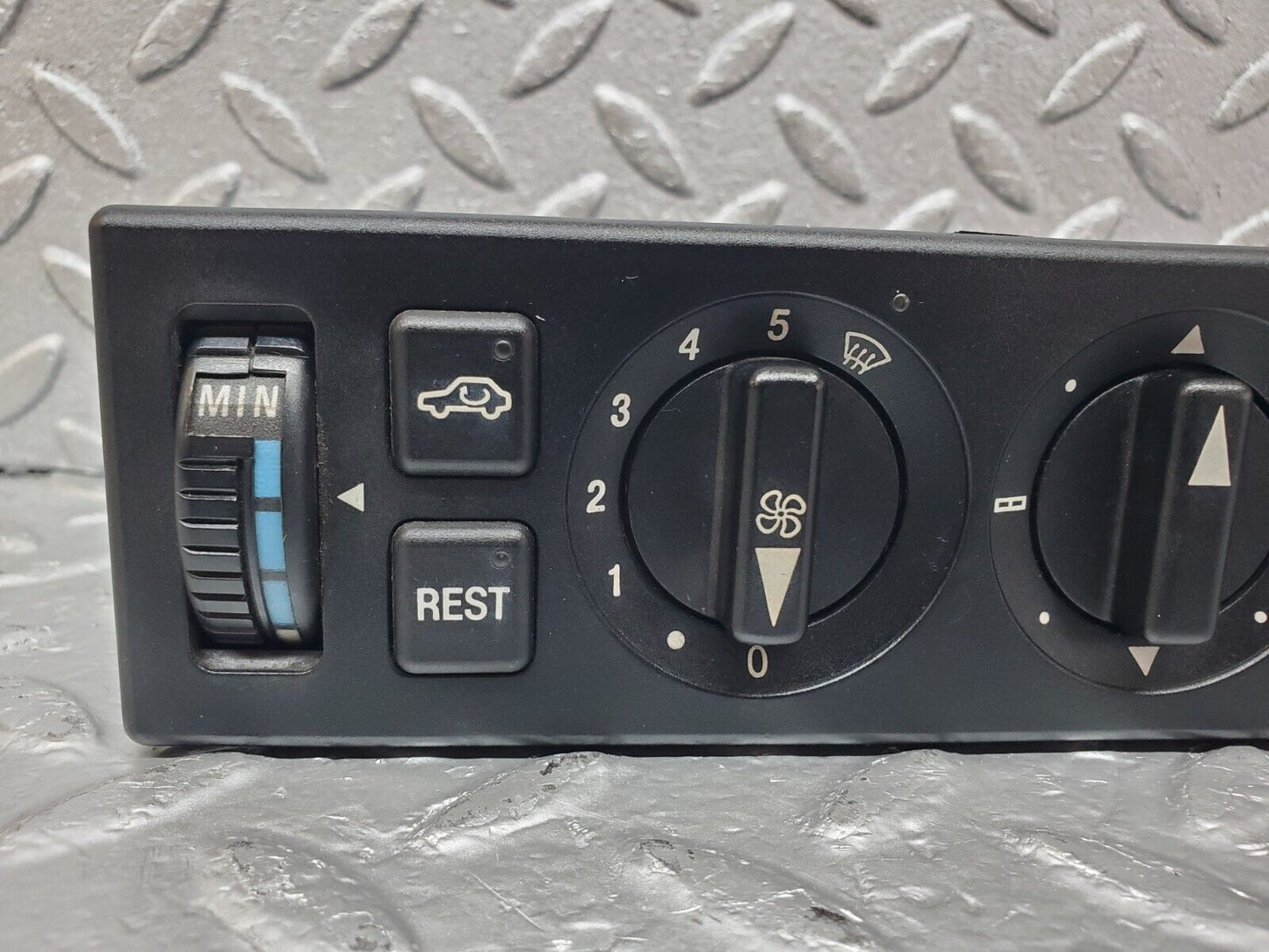 44900 Mercedes-Benz R129 300SL Coupe Heater Climate Control Unit 1298300185
