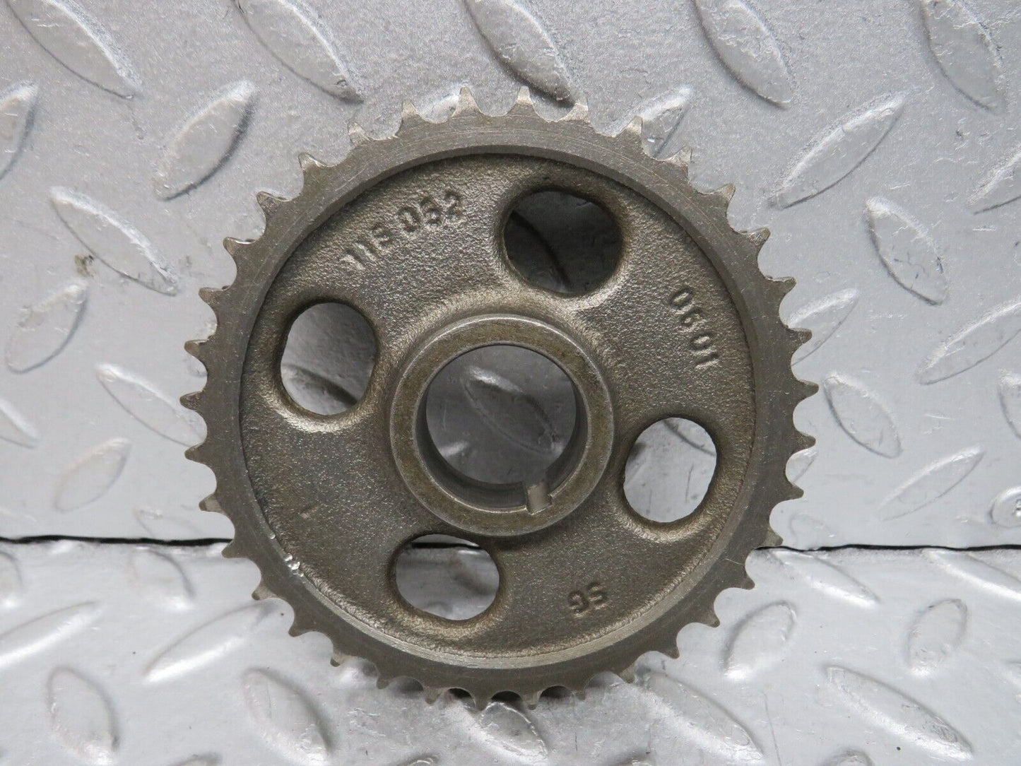 37609 Mercedes-Benz W109 300SEL Camshaft Timing Gear 1160520601