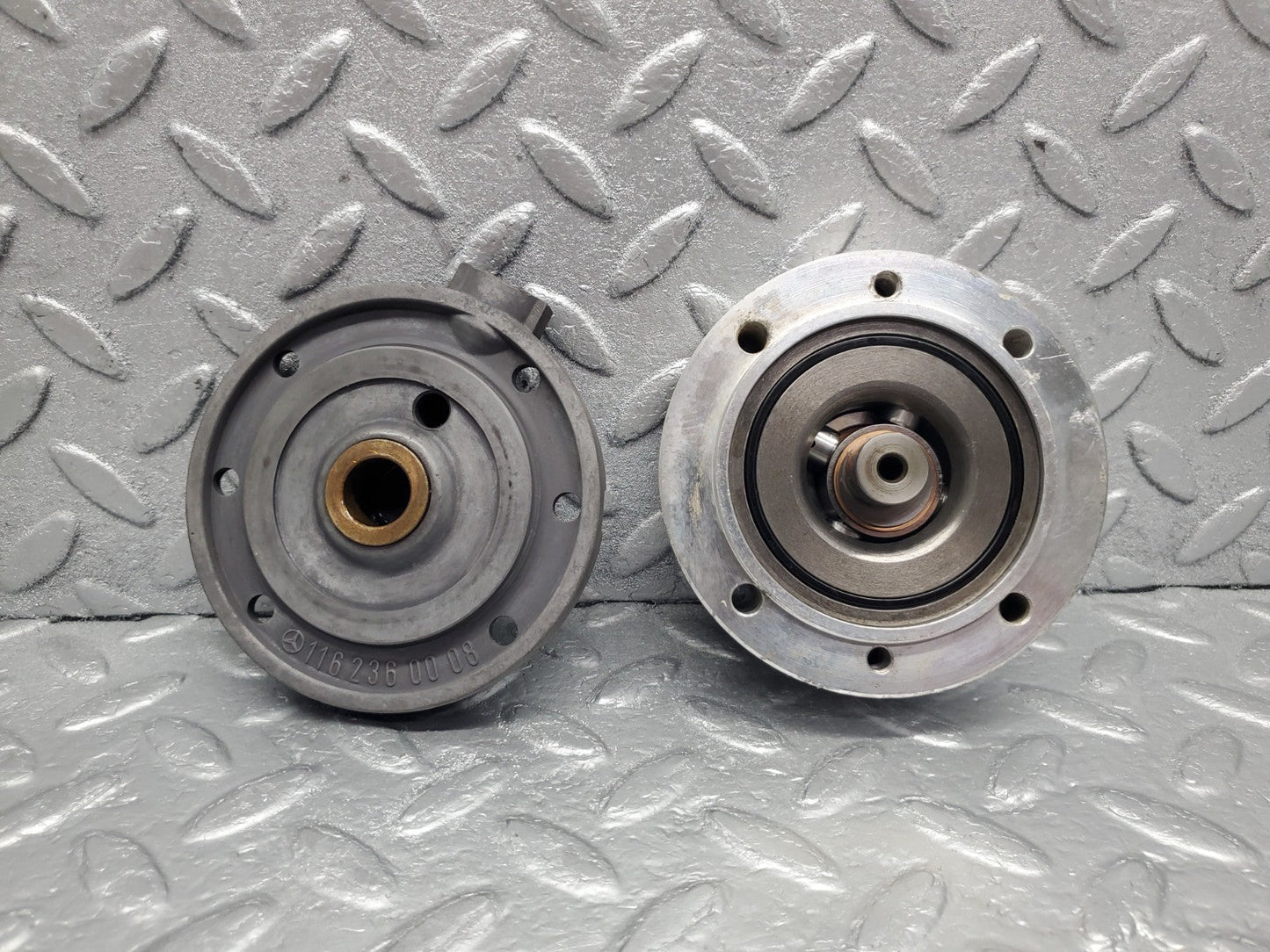 W126 Coupe hydraulic suspension pump used OEM
