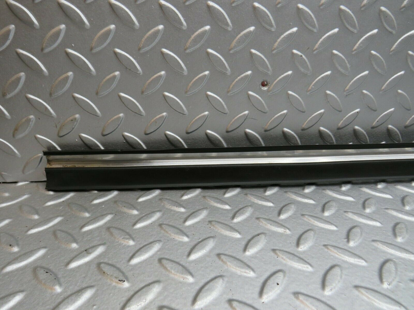 22268 Mercedes-Benz S123 280TE Wagon Rubber Seal Trim Right Side
