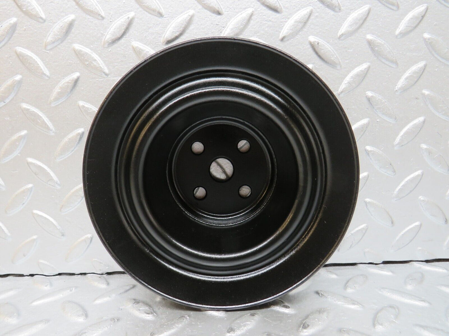 0062 Mercedes-Benz W116 350SE Water Pump Pulley