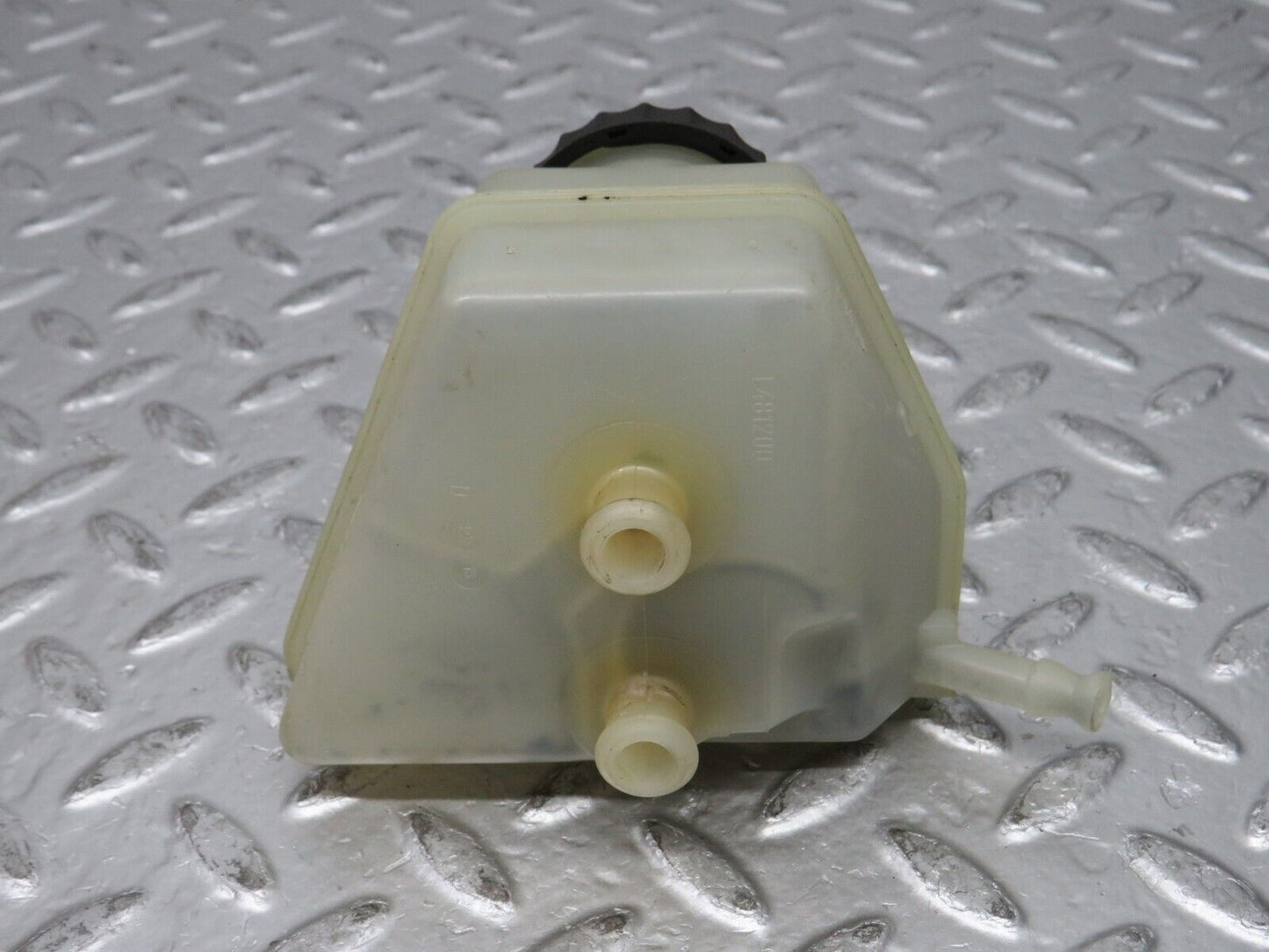 31811 Mercedes-Benz W201 190LE Brake Fluid Reservoir Tank DBA