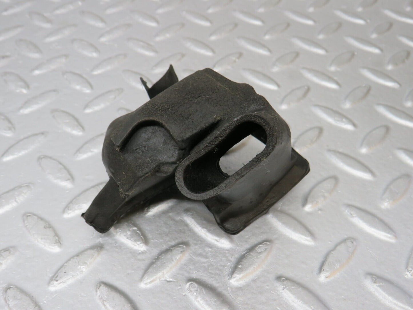 39013 Mercedes-Benz W201 190E 2.6L Water Drain Rubber Left Side 2016280169