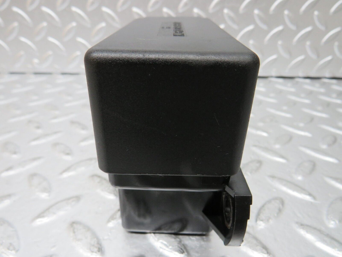 25247 Mercedes-Benz W201 190D Heater Plug Timer Relay Cover 0005454145