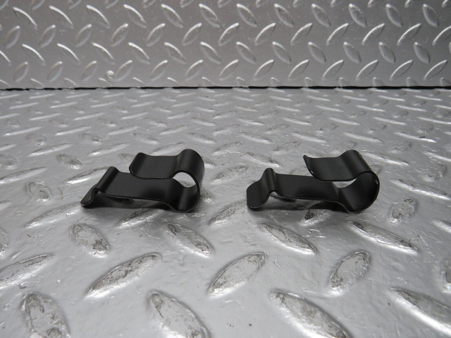 30867 Mercedes-Benz W201 190E 2.0L Radiator Fan Shroud Cover Holder 1265040146