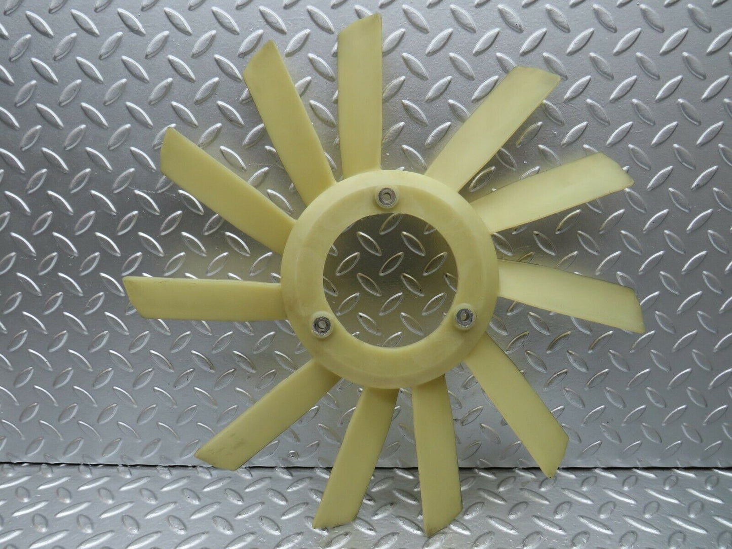 24022 Mercedes-Benz W123 280E Engine Cooling Fan 1102050106