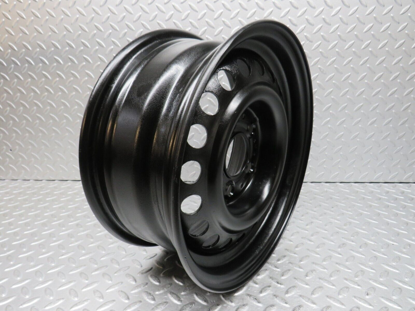 37728 Mercedes-Benz W109 300SEL Steel Wheel 6Jx14H2 ET30 1084000702