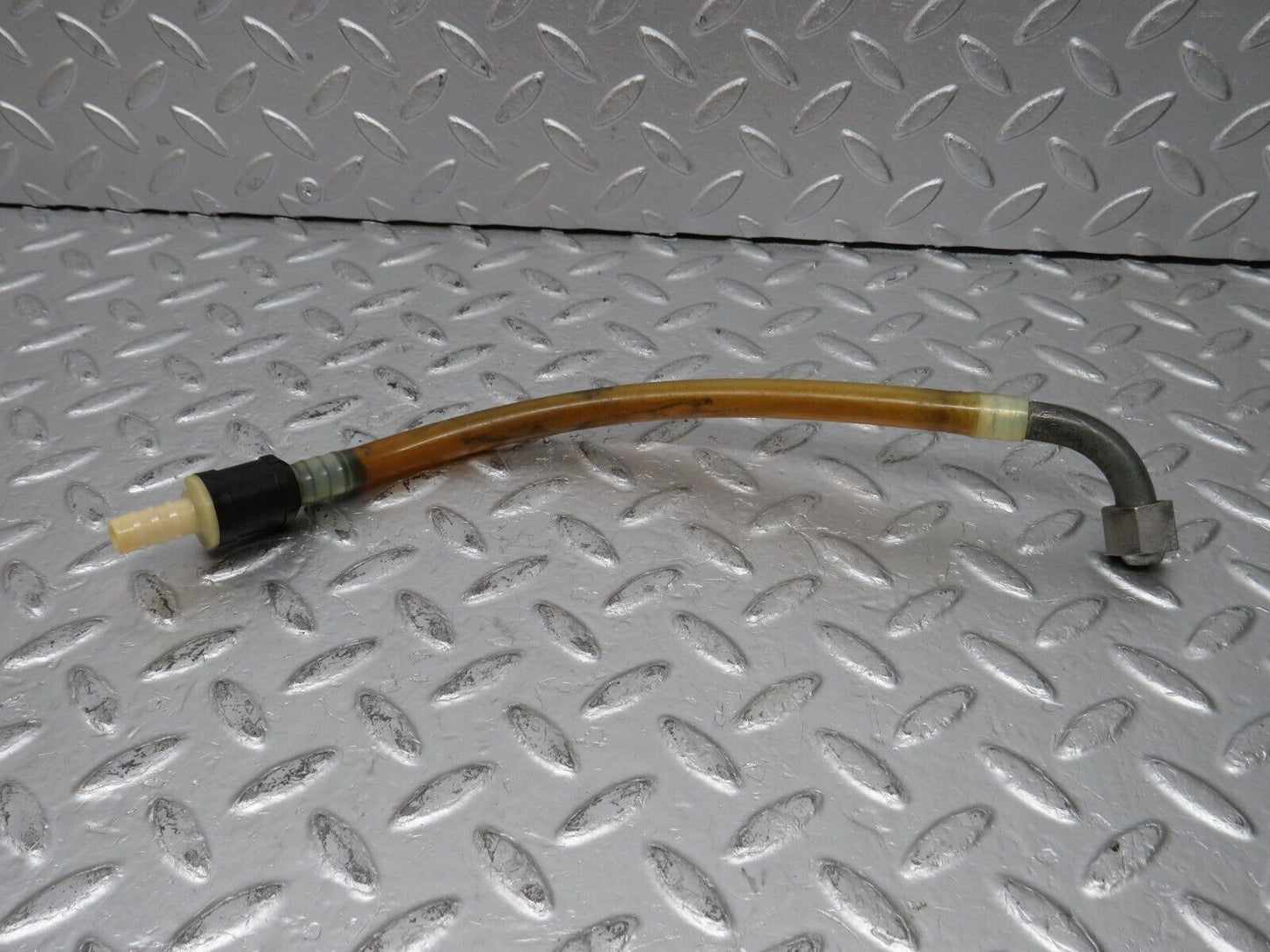 32835 Mercedes-Benz C107 R107 350 V8 Brake Servo Vacuum Pipe