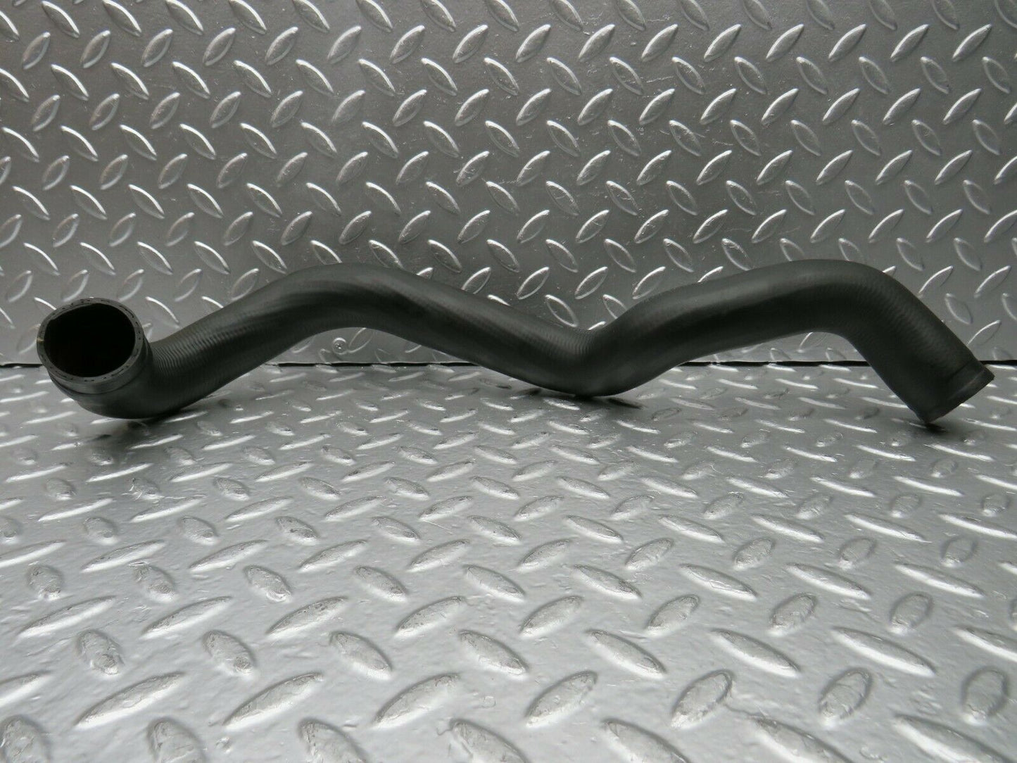 22572 Mercedes-Benz C124 E220 Coupe Radiator Hose 1245015782 1245015882
