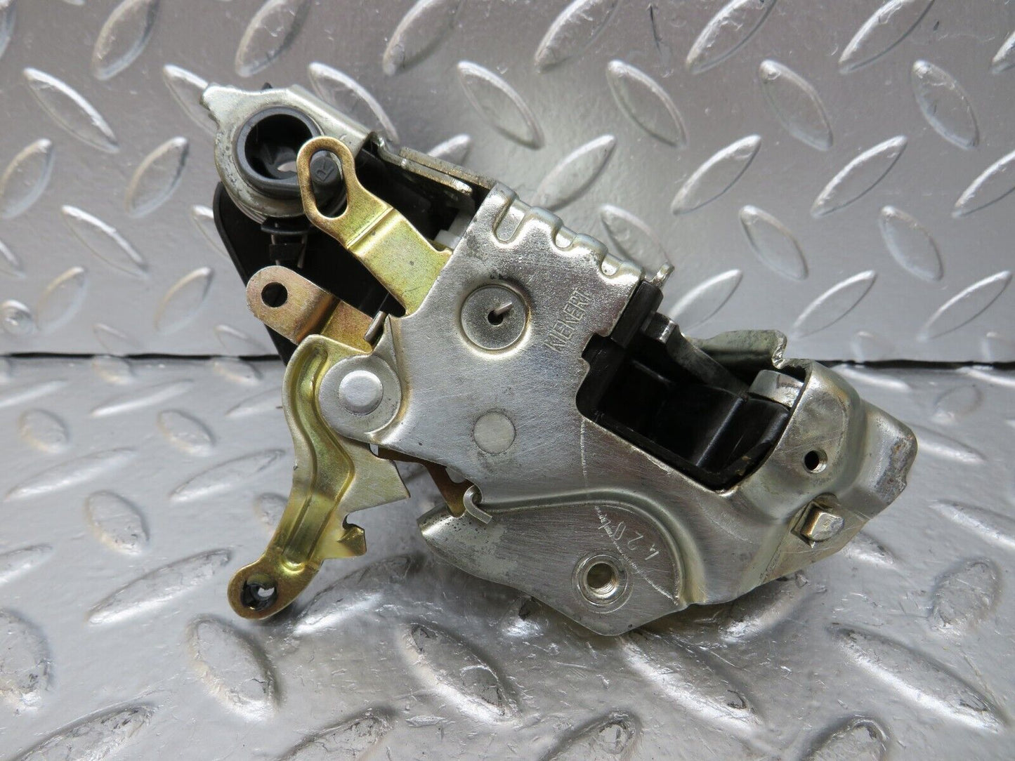 25675 Mercedes-Benz W124 280E Front Right Door Lock Mechanism