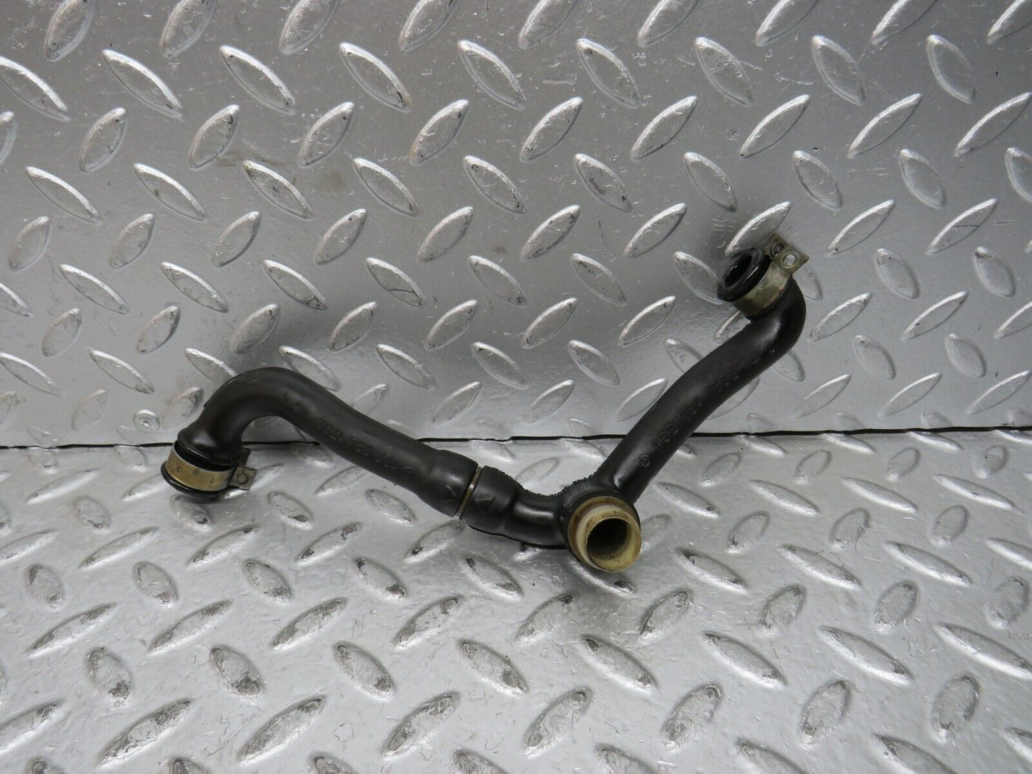 28844 Mercedes-Benz W123 230E Air Intake Pipe 1020941782 1020941682