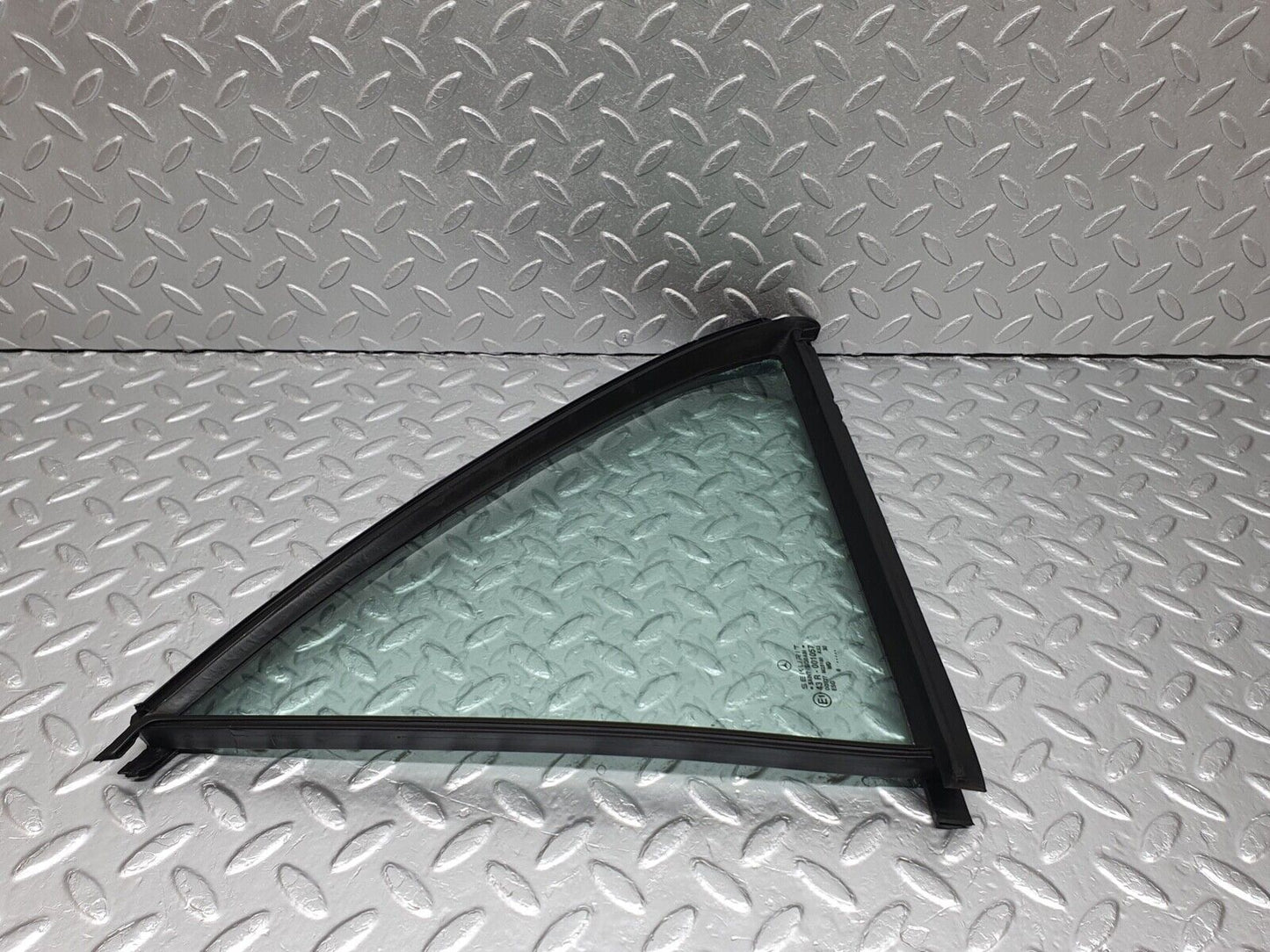41997 Mercedes-Benz W202 C200 Rear Left Quarter Window Glass 2027350127