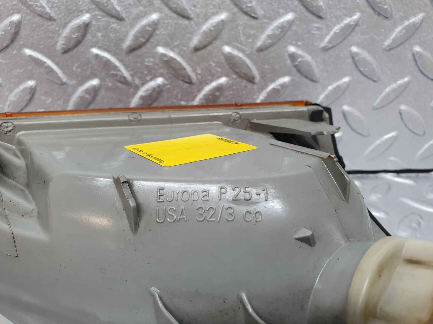 41436 Mercedes-Benz W124 200E Indicator Light Bosch Front Right 42700R6
