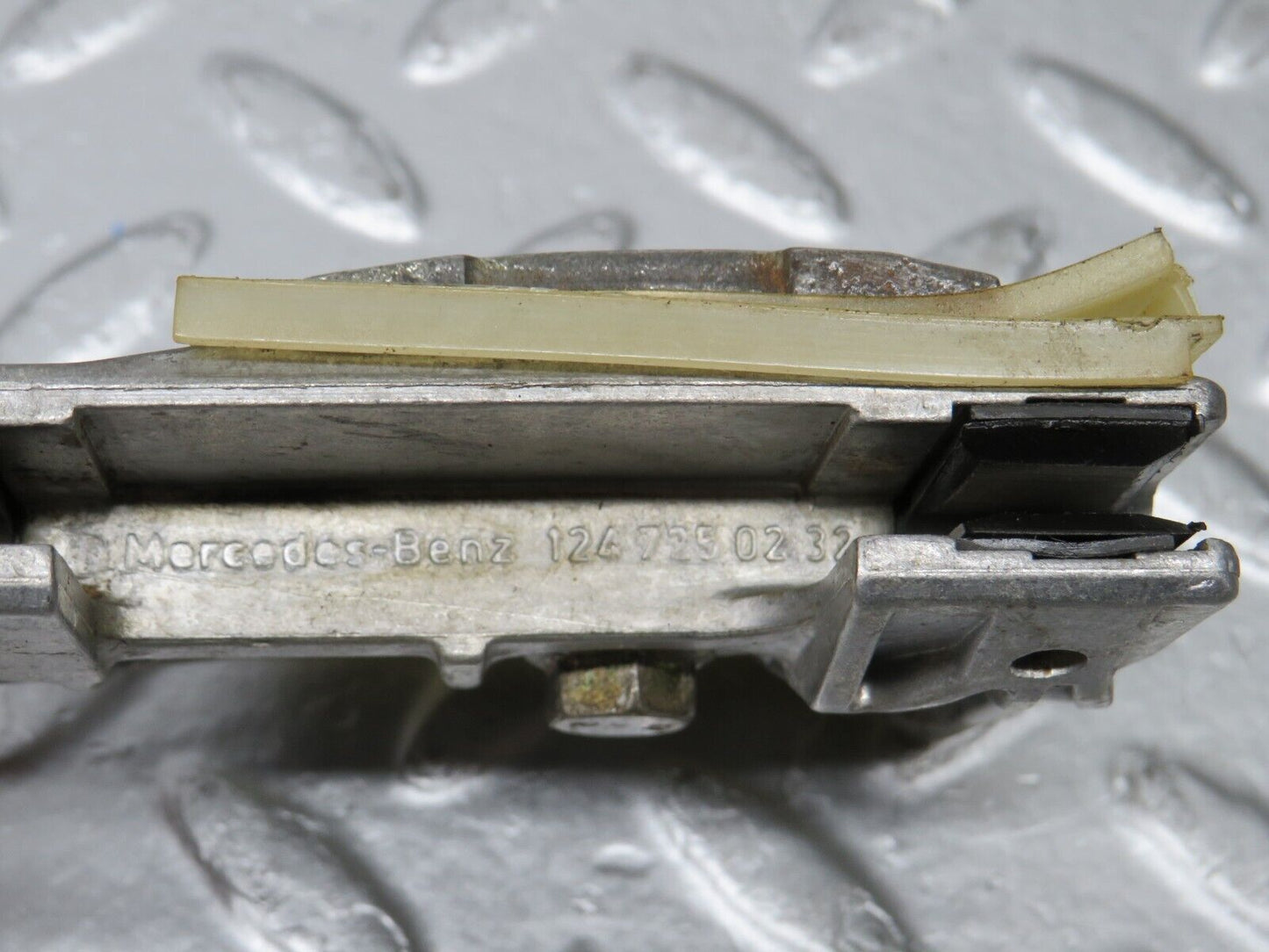 38355 Mercedes-Benz R129 280SL Coupe Door Window Guide Bracket 1247250132 1247250232
