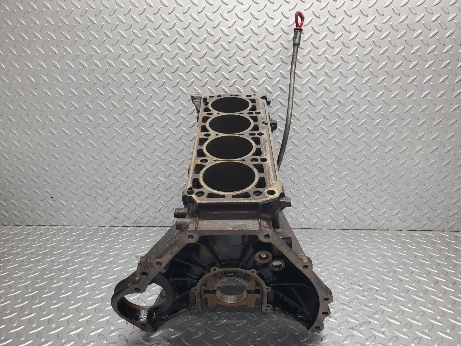 W124 Wagon engine block used OEM
